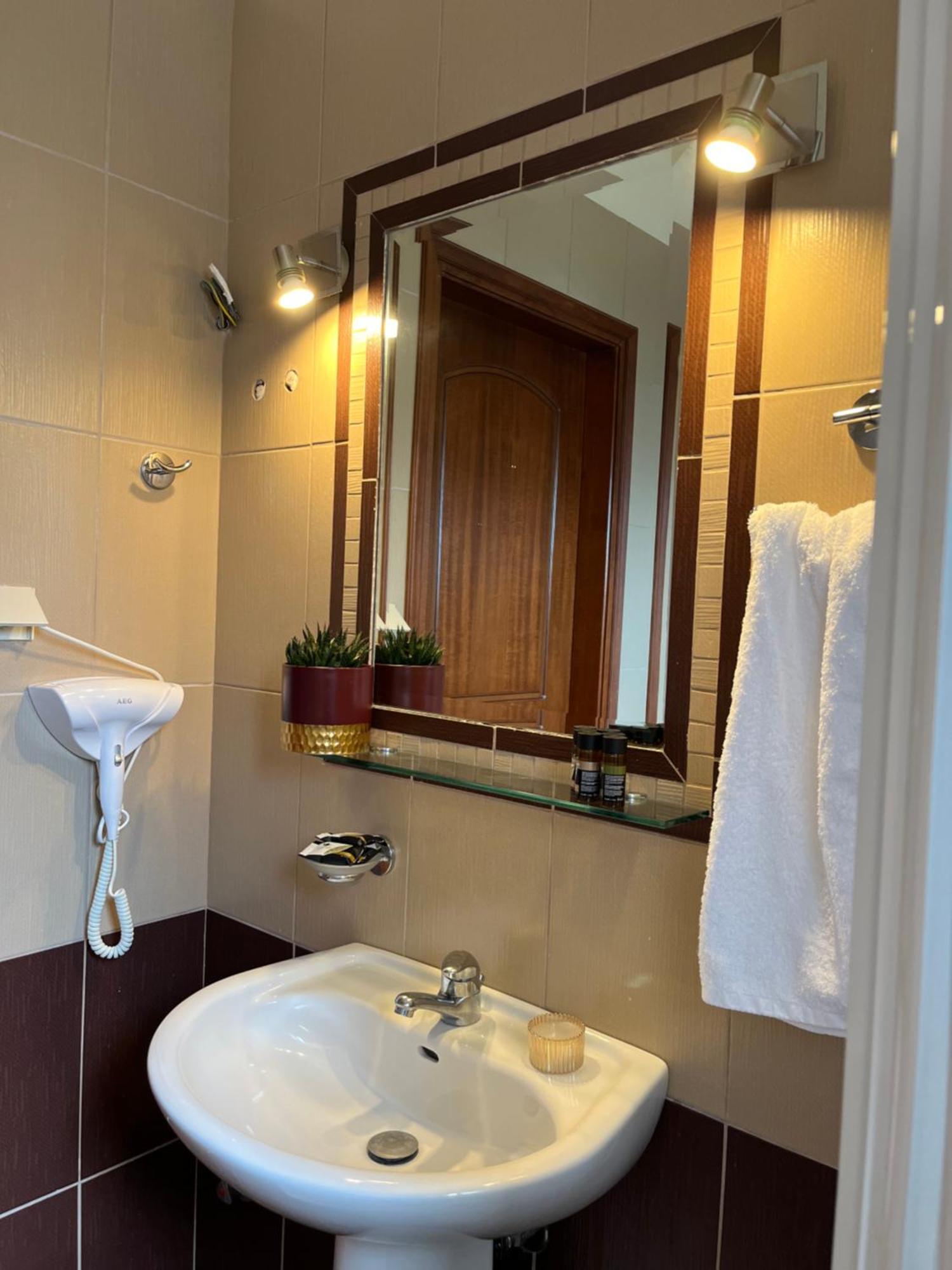 Agnanti Zitsas Hotel Екстер'єр фото